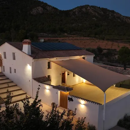 Masia De 1880 Con Piscina, Chimenea Y 6 En *
